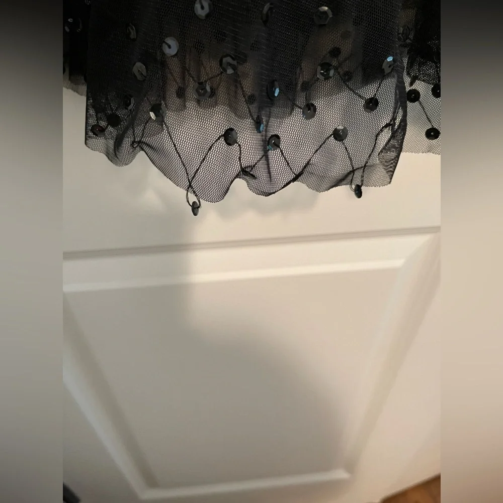 WD NY Black Sequin Mesh Tiered Layered Ruffle Skirt Size 8. - Picture 2 of 4